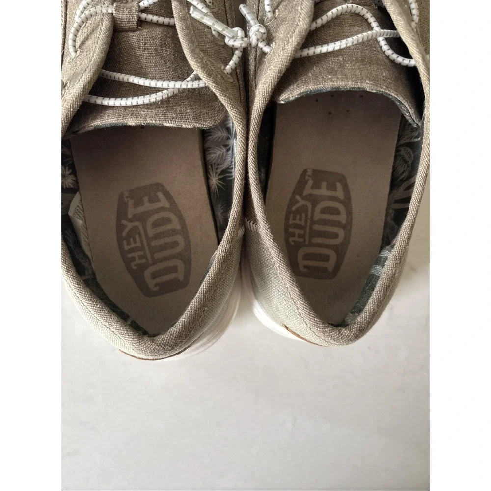 Hey Dude Wally Cody M Craft Tan Slip-On Men's 7 Women's 9 Boat Shoes Sneakers